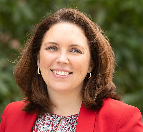 Head shot of Rachel Everett Lyons.