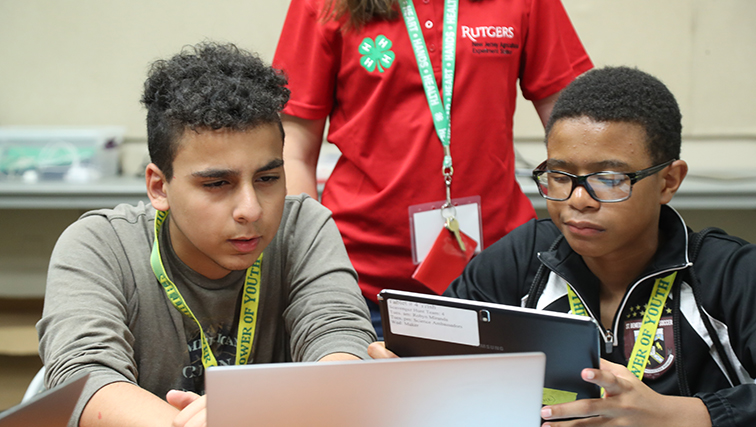 Photo of Apple Supports Rutgers 4-H Computer Science Clubs in Creating Apps Addressing Community Needs